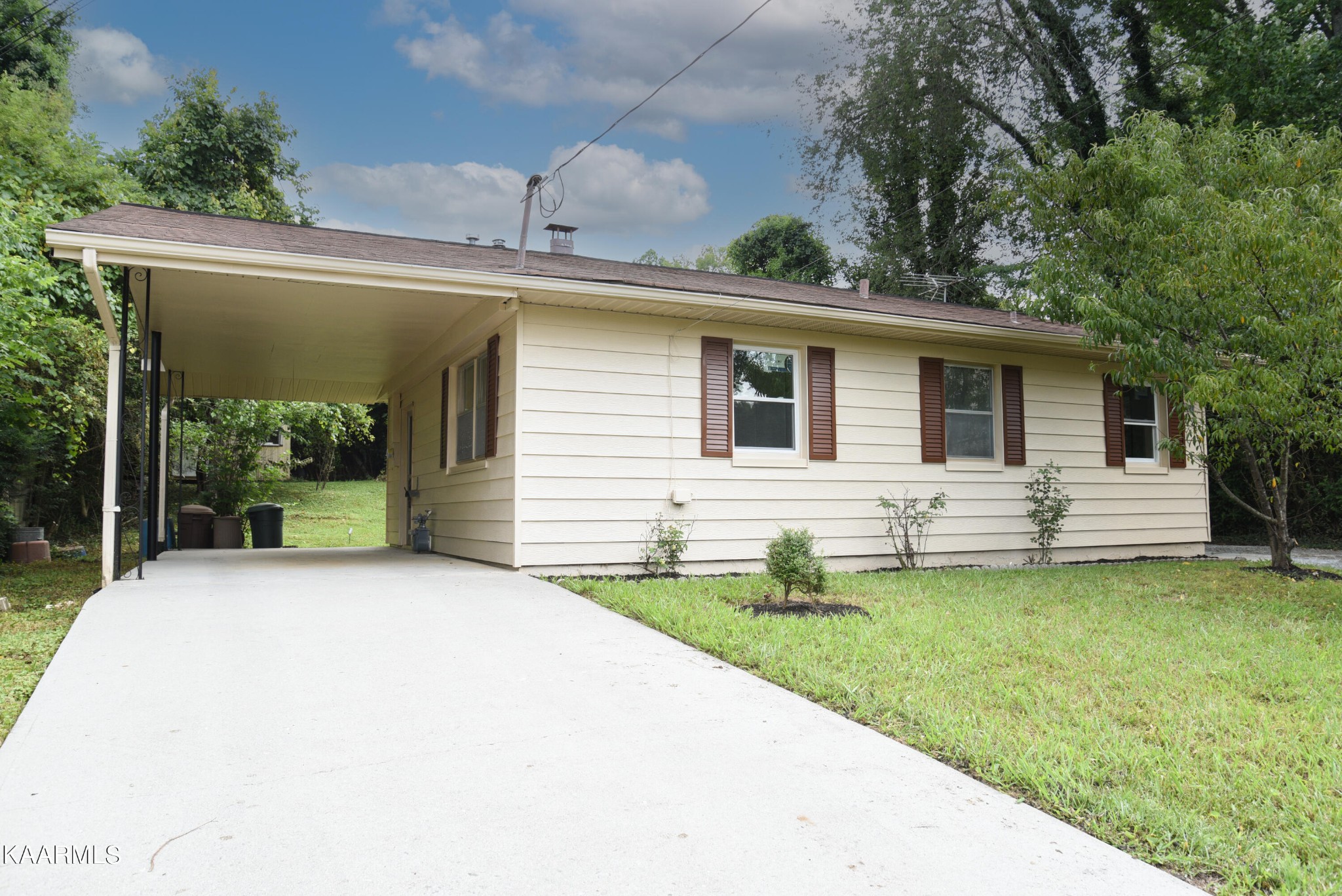 121 Parsons Road Oak Ridge, TN 37830 - Photo 1 of 20