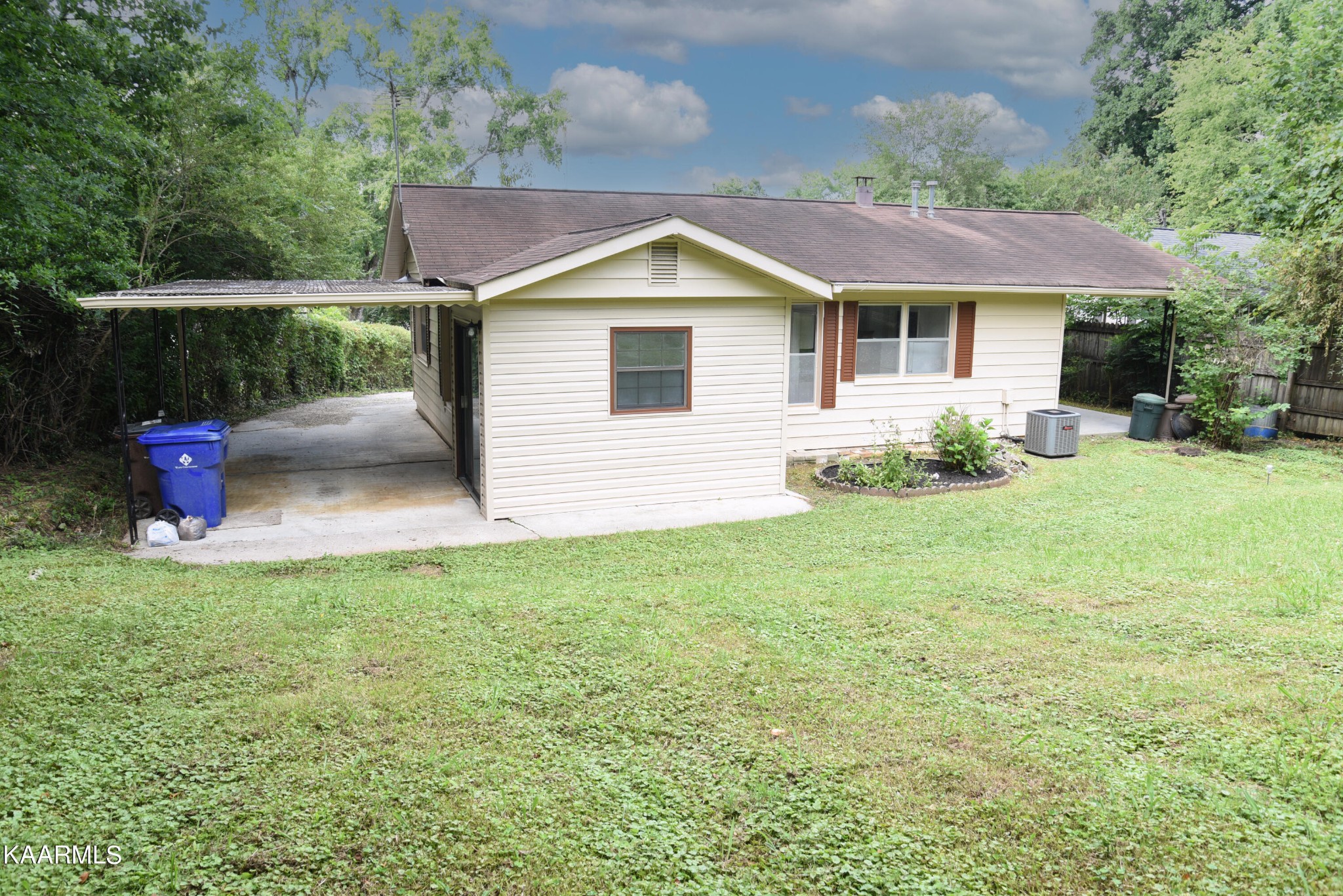 121 Parsons Road Oak Ridge, TN 37830 - Photo 4 of 20