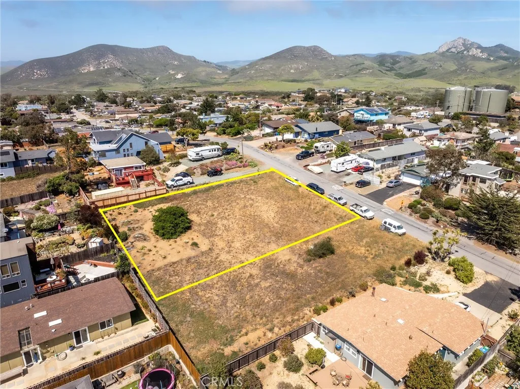 1325 15th Street Los Osos, CA 93402 - Photo 11 of 15 an aerial view of residential houses with outdoor space