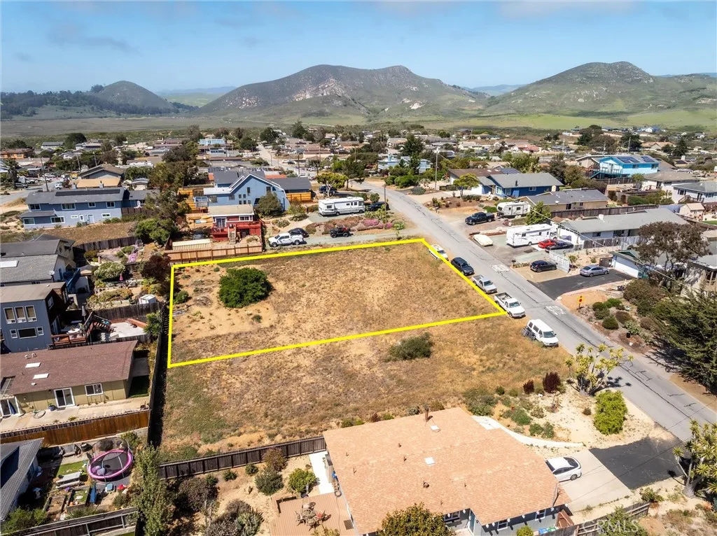 1325 15th Street Los Osos, CA 93402 - Photo 12 of 15 Yellow lines depict approximate lot lines