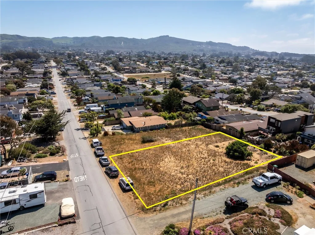 1325 15th Street Los Osos, CA 93402 - Photo 5 of 15 Yellow lines depict approximate lot lines