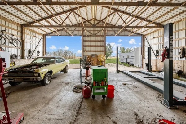 $410,000 | 1989 Union Avenue, Wilton, IA 52778