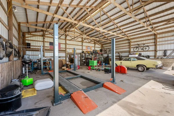 $410,000 | 1989 Union Avenue, Wilton, IA 52778