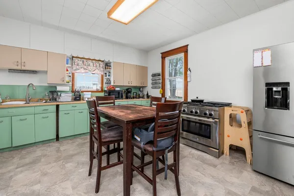 $410,000 | 1989 Union Avenue, Wilton, IA 52778