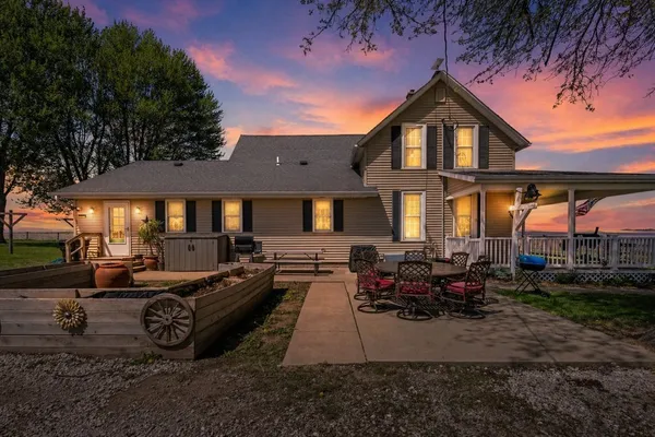 $410,000 | 1989 Union Avenue, Wilton, IA 52778