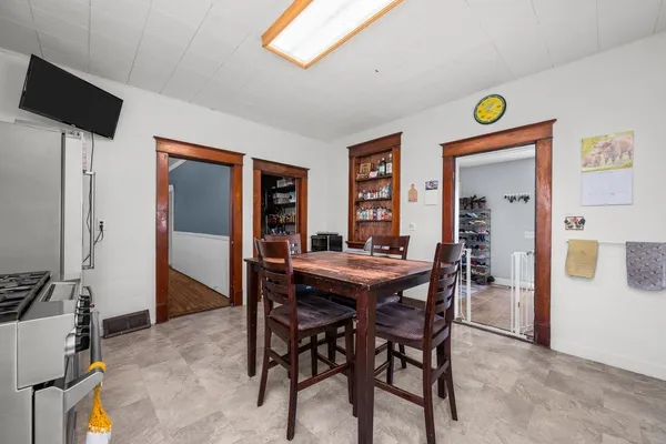 $410,000 | 1989 Union Avenue, Wilton, IA 52778