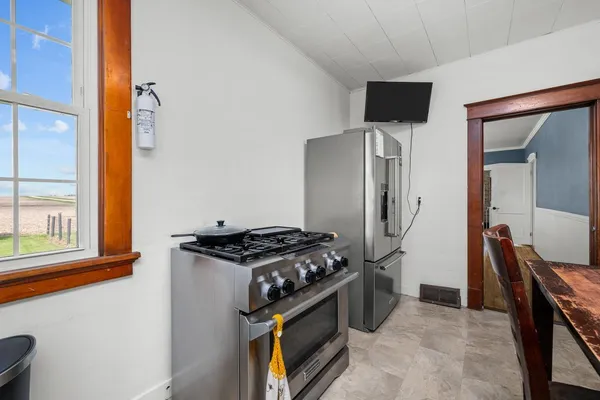 $410,000 | 1989 Union Avenue, Wilton, IA 52778