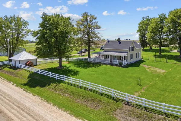 $410,000 | 1989 Union Avenue, Wilton, IA 52778