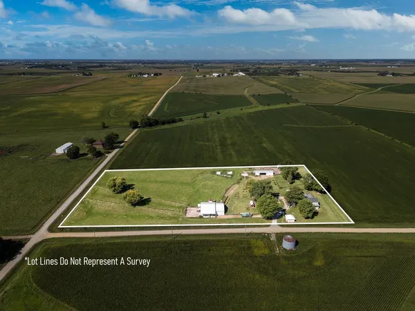 $410,000 | 1989 Union Avenue, Wilton, IA 52778