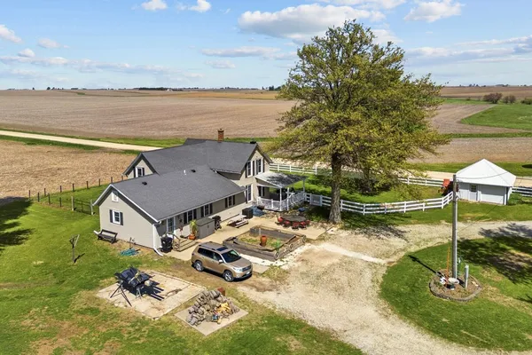 $410,000 | 1989 Union Avenue, Wilton, IA 52778