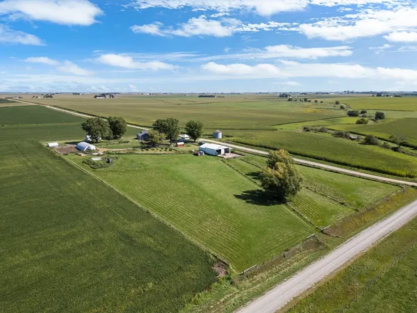 $410,000 | 1989 Union Avenue, Wilton, IA 52778