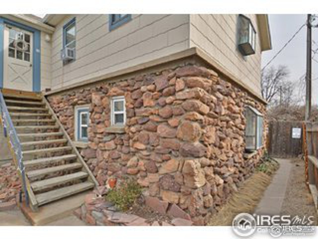 1723-1725 15th Street Boulder, CO 80302 - Photo 7 of 8 a view of entryway