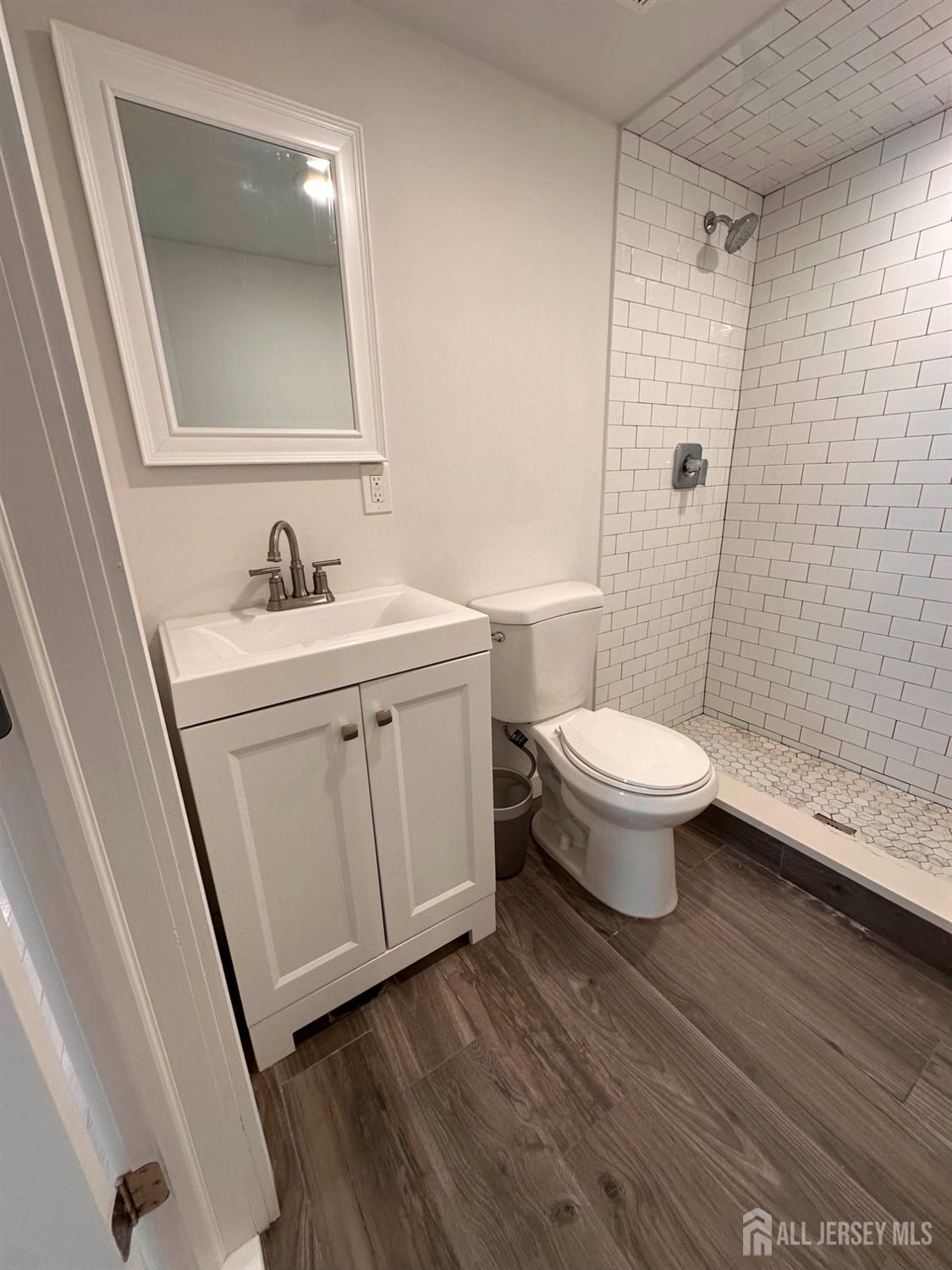 42 South Louis Street, Unit 2 Fords, NJ 08863 - Photo 7 of 8