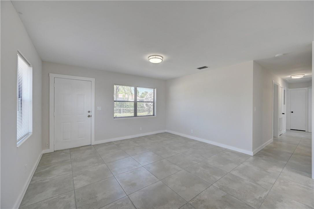 1401 West 33rd Street Riviera Beach, FL 33404 - Photo 6 of 27 Photo 6