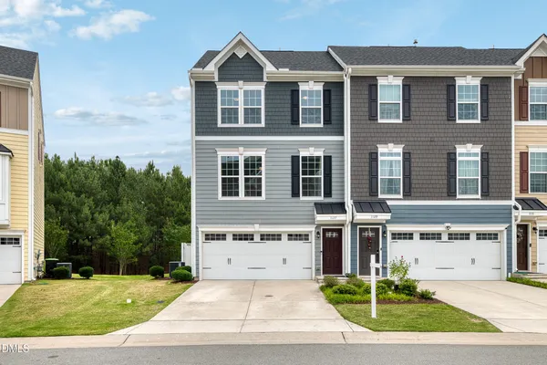 $468,500 | 1127 Platform Drive, Apex, NC 27502