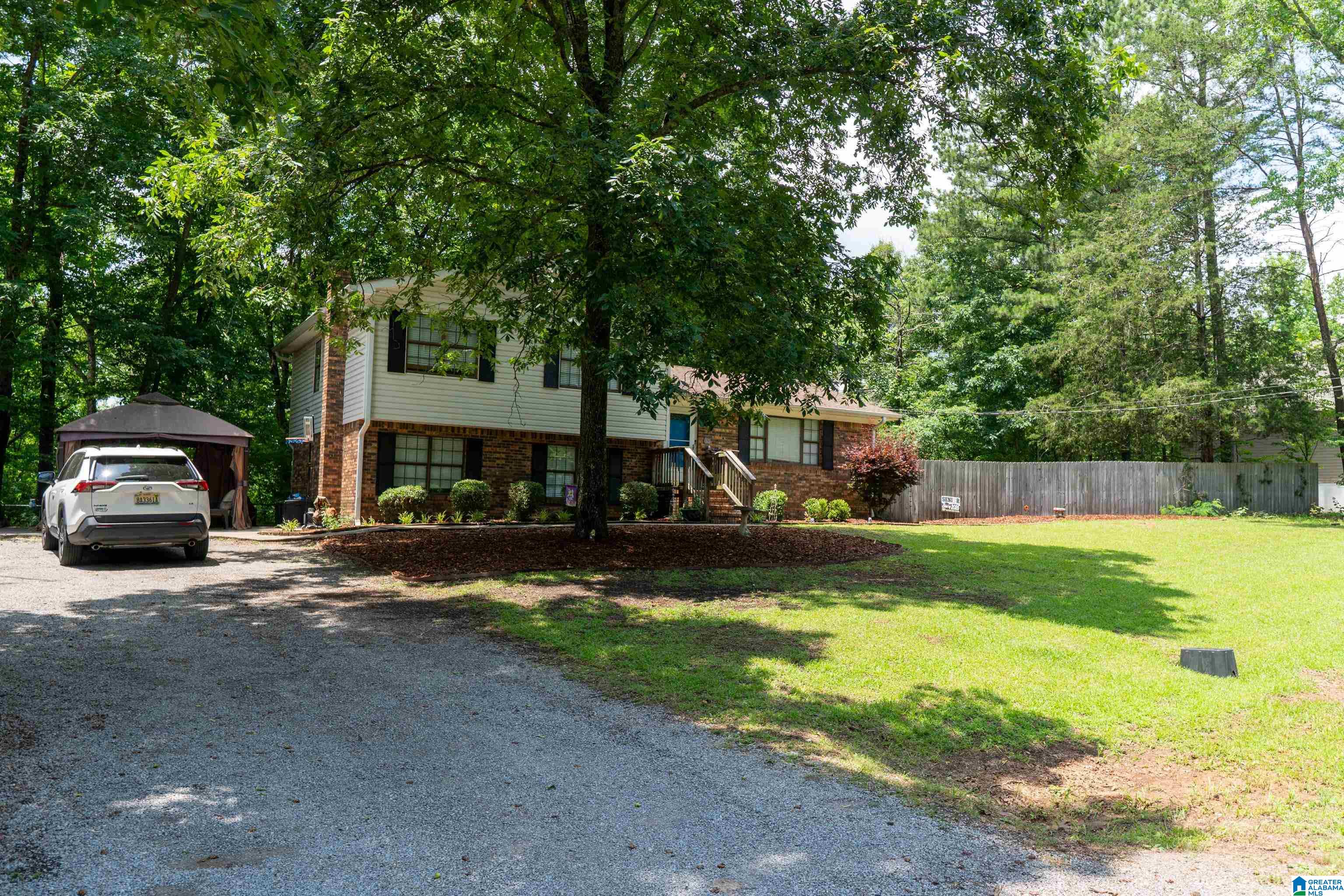 325 Ridgewood Drive Hayden, AL 35079 - Photo 11 of 67