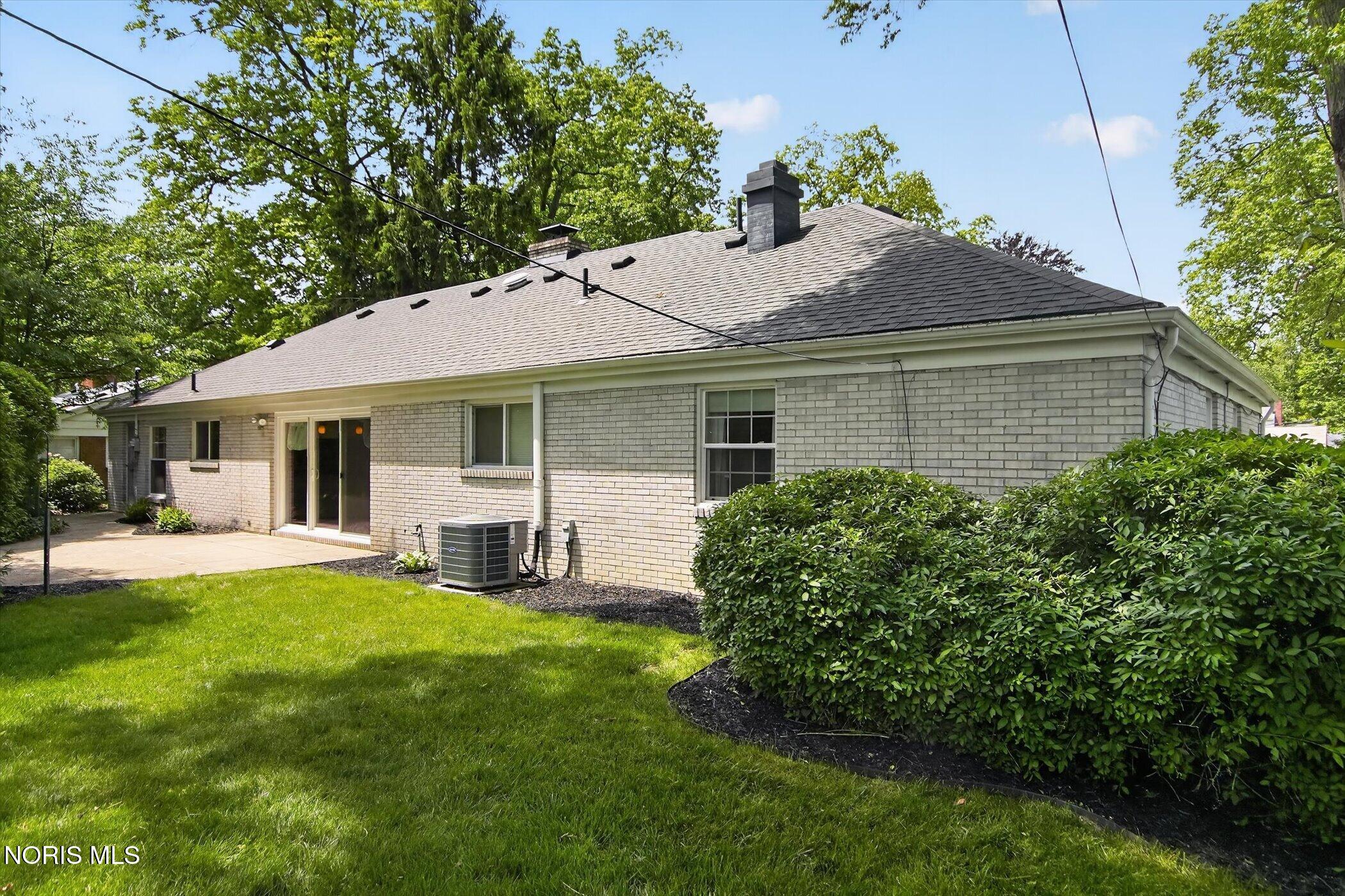 3860 Surrey Road Toledo, OH 43623 - Photo 38 of 45 Gallery Image 38