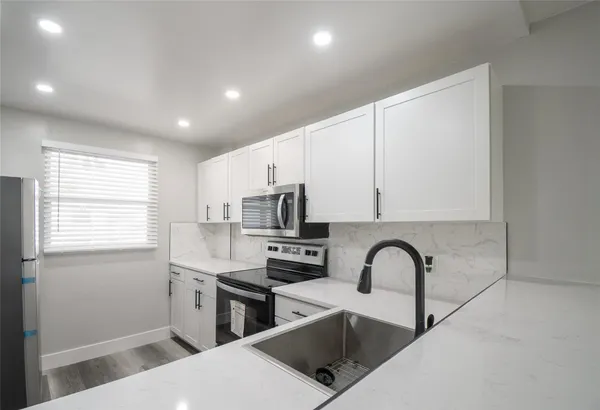 $162,999 | 119 Royal Park Drive, Unit 4H, Oakland Park, FL 33309