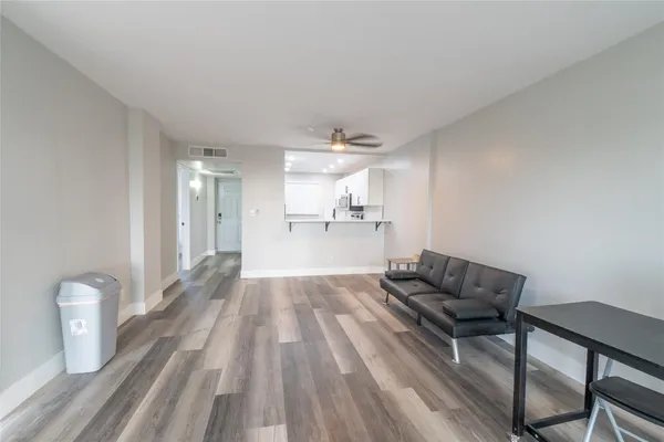 $162,999 | 119 Royal Park Drive, Unit 4H, Oakland Park, FL 33309
