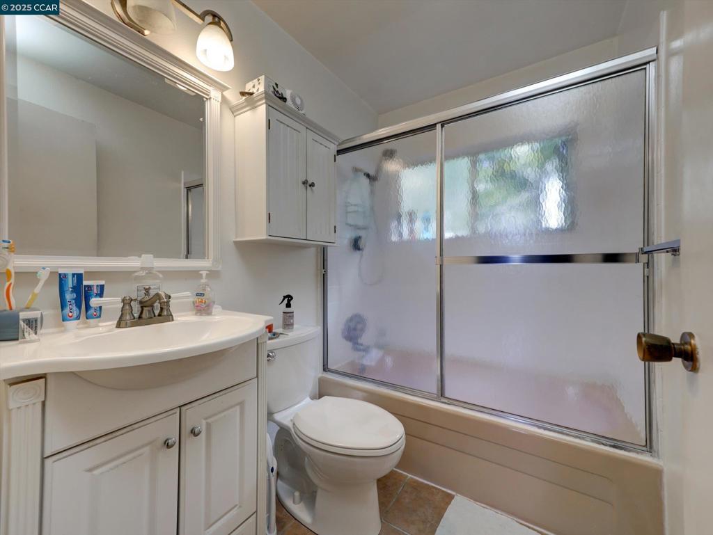 891-891 Bell Street Lafayette, CA 94549 - Photo 24 of 55 #893 Bathroom