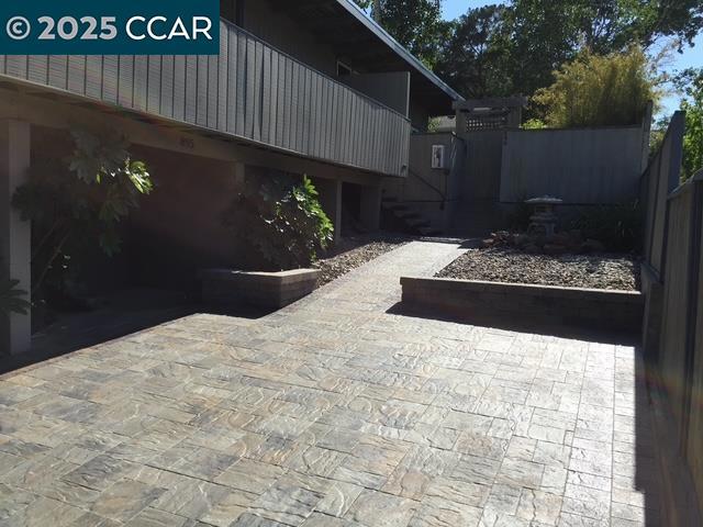 891-891 Bell Street Lafayette, CA 94549 - Photo 49 of 55 Front Driveway