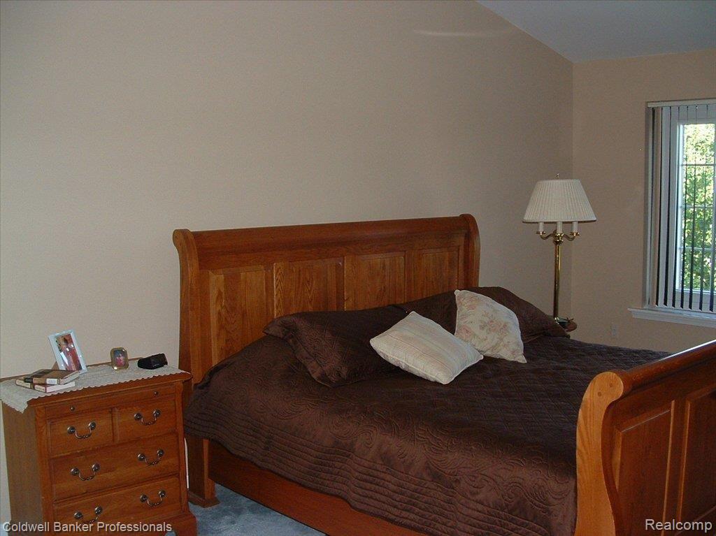 24441 Woodham Road Novi, MI 48374 - Photo 8 of 13 WOODHAM 24441 010