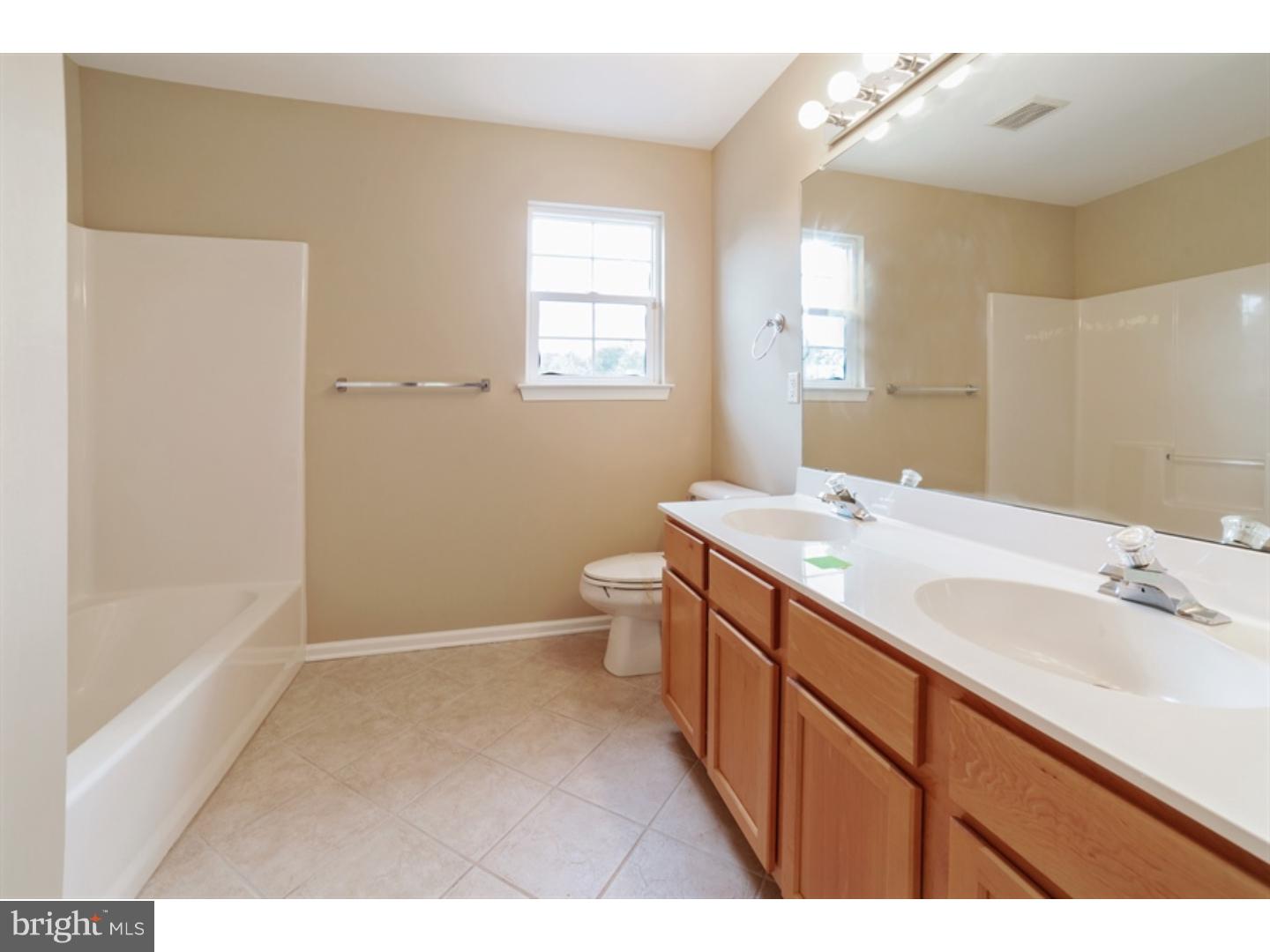462 Oakshade Road Shamong, NJ 08088 - Photo 21 of 24 Bathroom