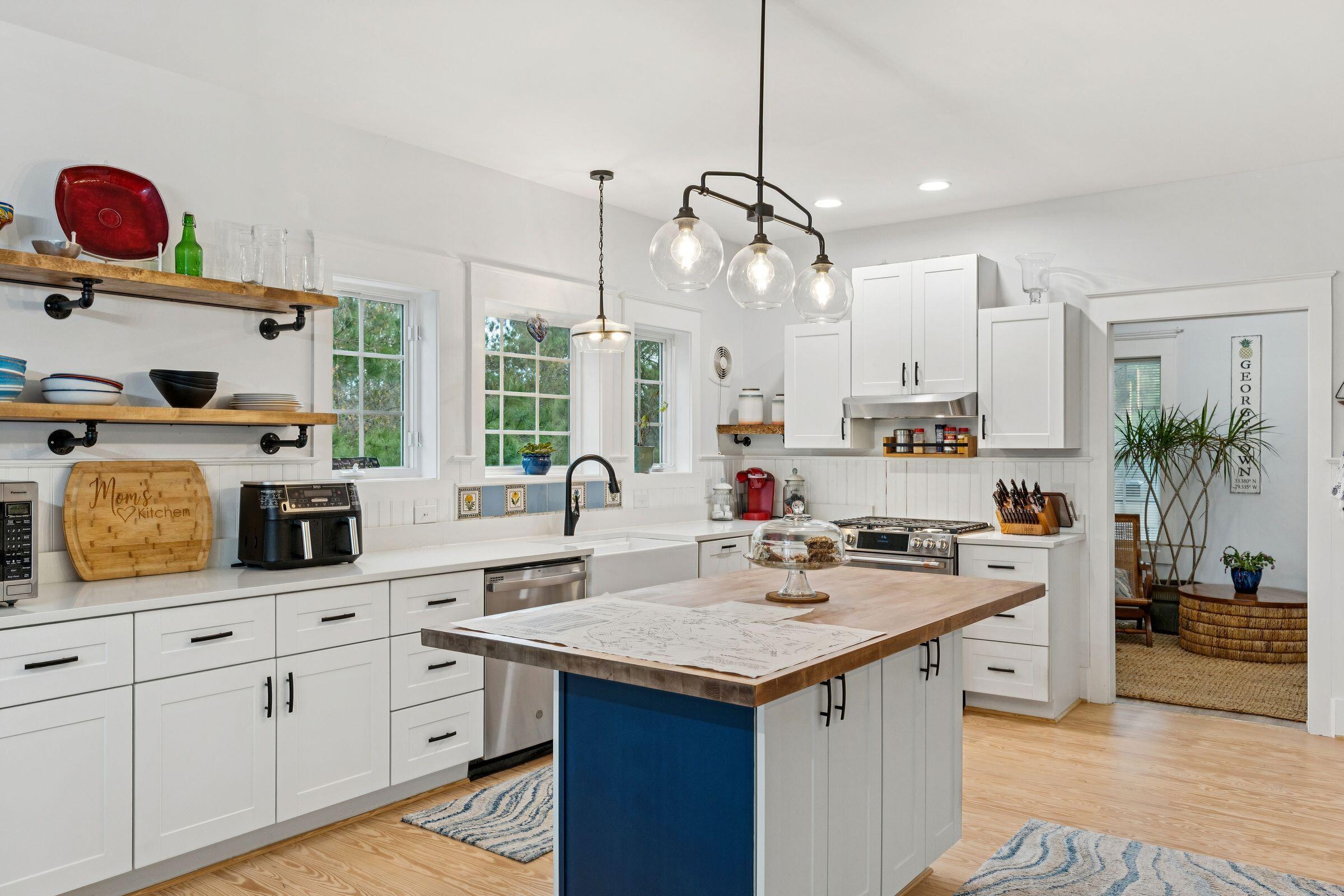 269 Belladonna Court Georgetown, SC 29440 - Photo 22 of 98 269BelladonnaCt-KeenEyeMarketing-015