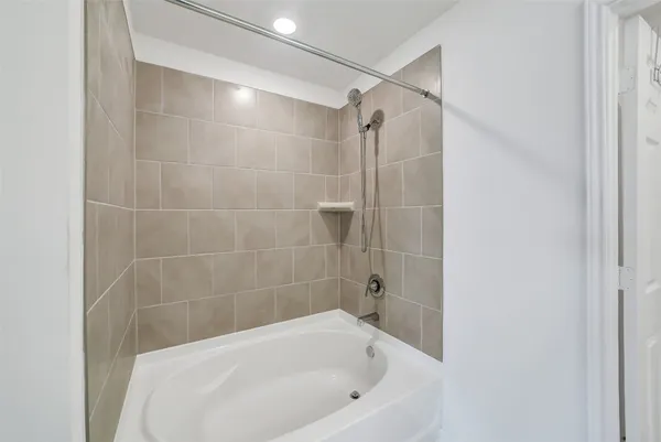 $2,400 | 2844 Grand Anse Drive, Katy, TX 77493