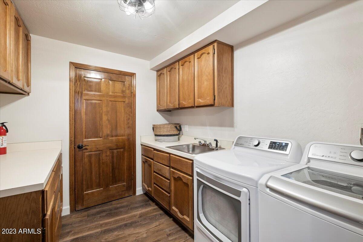 5733 East Camelback Road Phoenix, AZ 85018 - Photo 36 of 45 Laundry