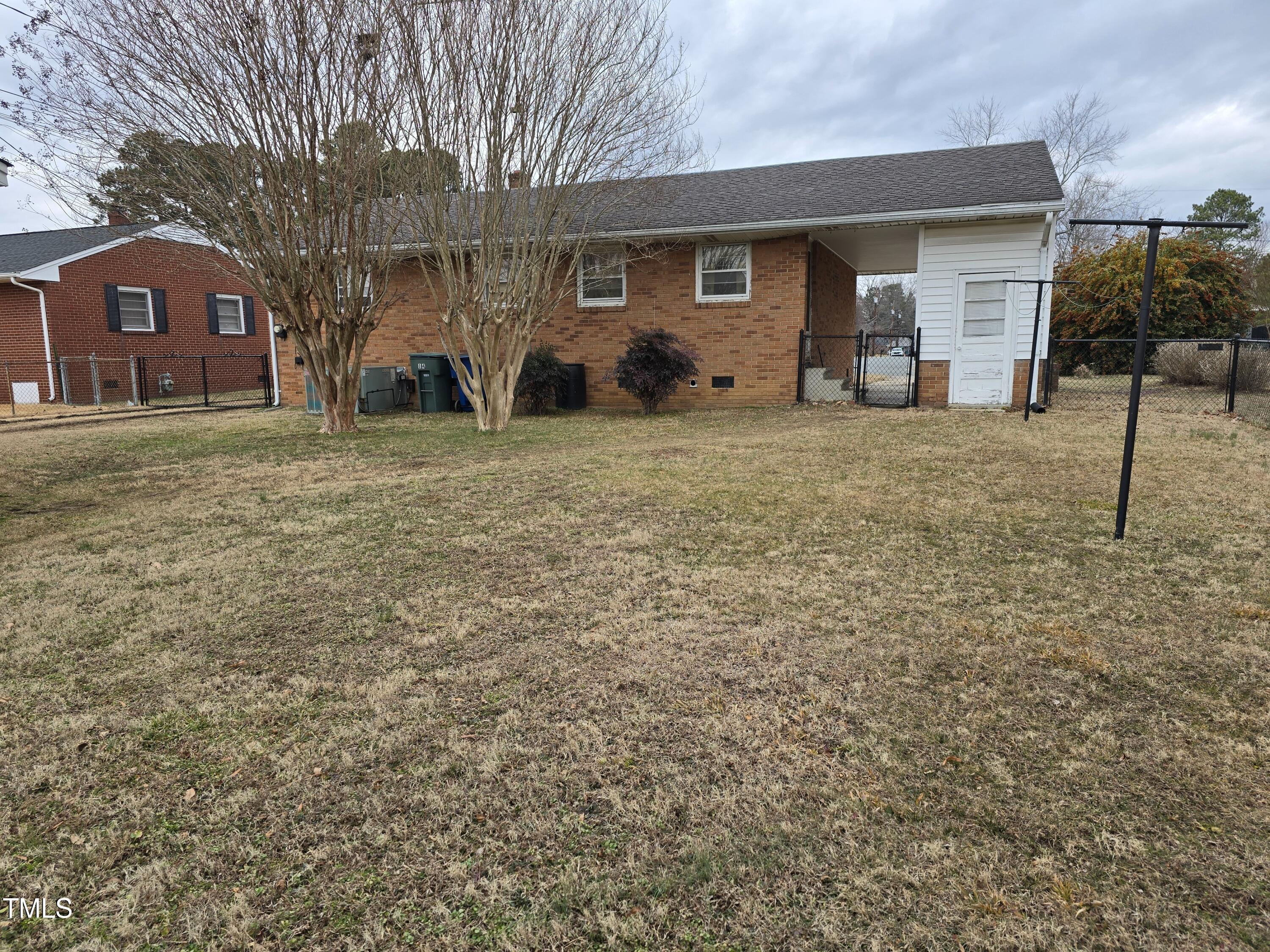 140 Webster Road Graham, NC 27253 - Photo 5 of 16 1-5