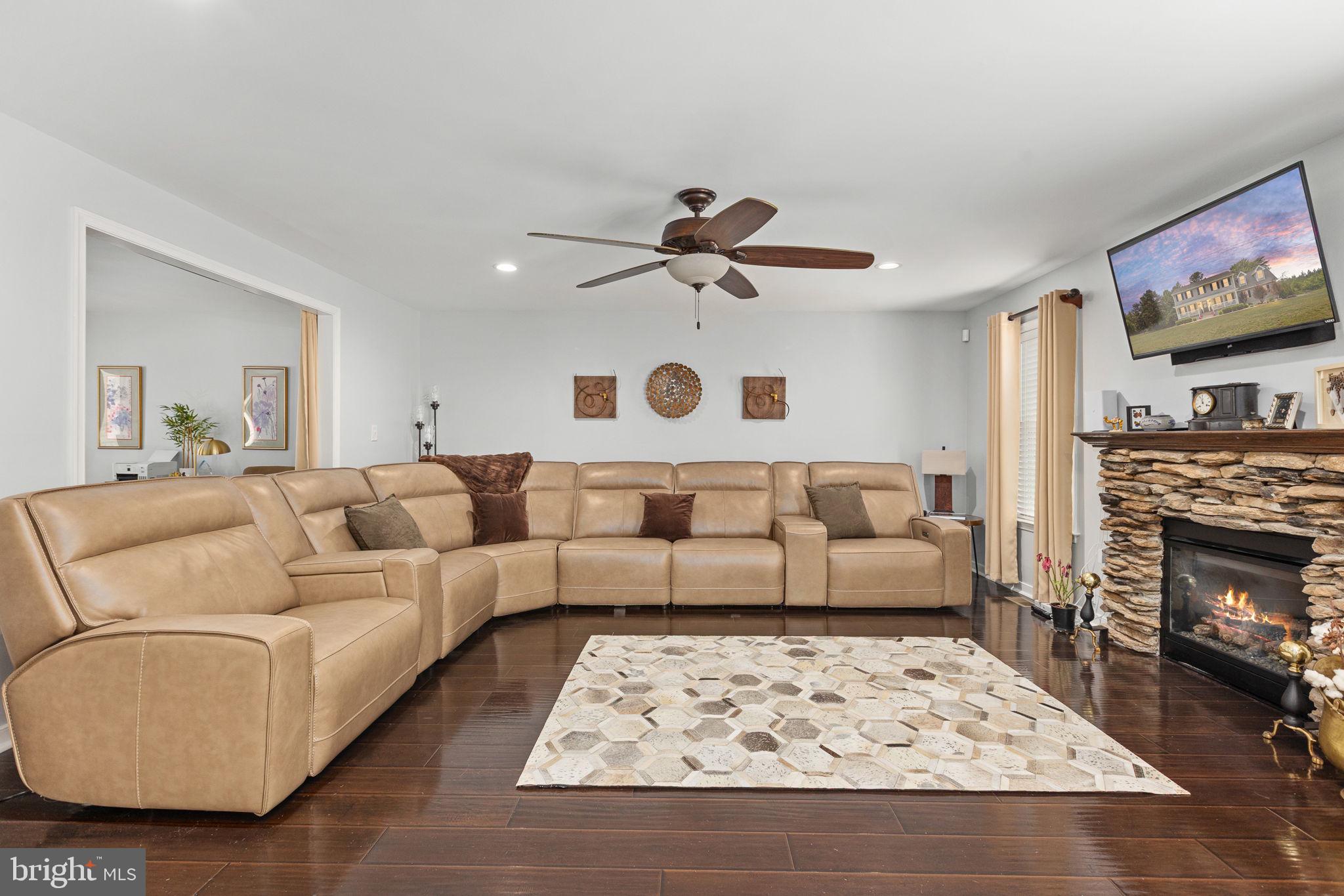 22088 Landora Bridge Road Ruther Glen, VA 22546 - Photo 30 of 122 Spacious living area with cozy charm.