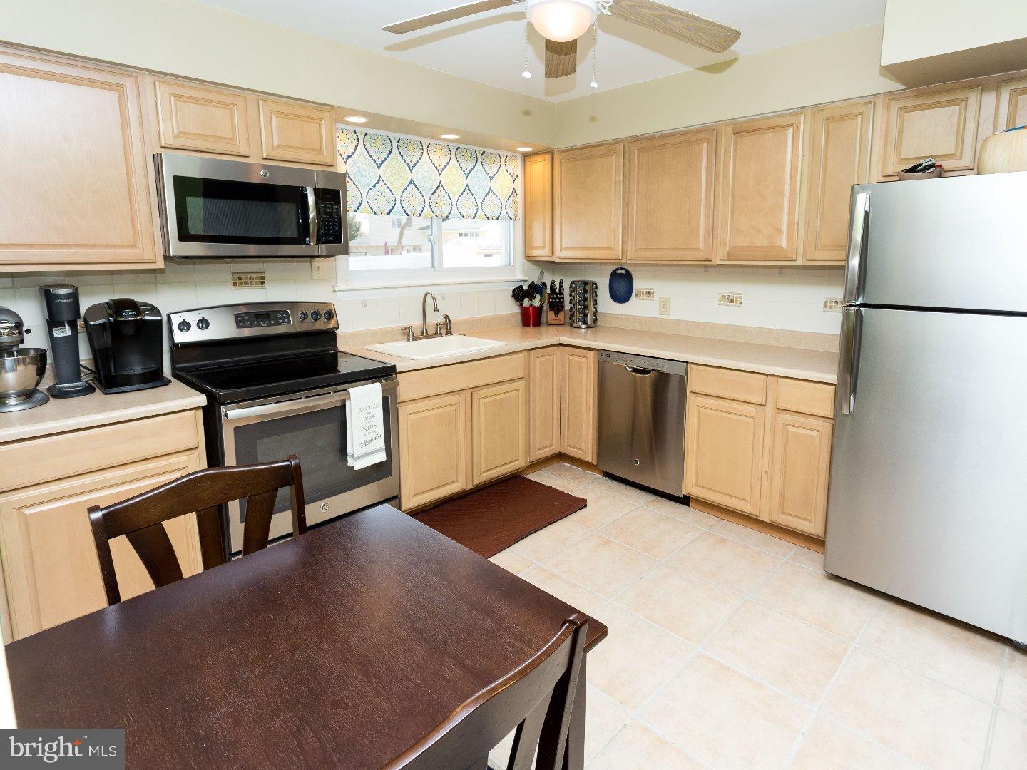 26 Rutgers Drive Delran, NJ 08075 - Photo 5 of 25 Gallery Image 5