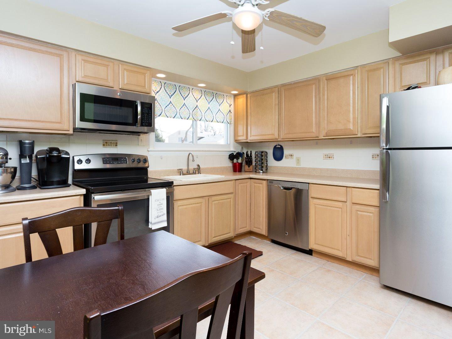 26 Rutgers Drive Delran, NJ 08075 - Photo 6 of 25 Gallery Image 6
