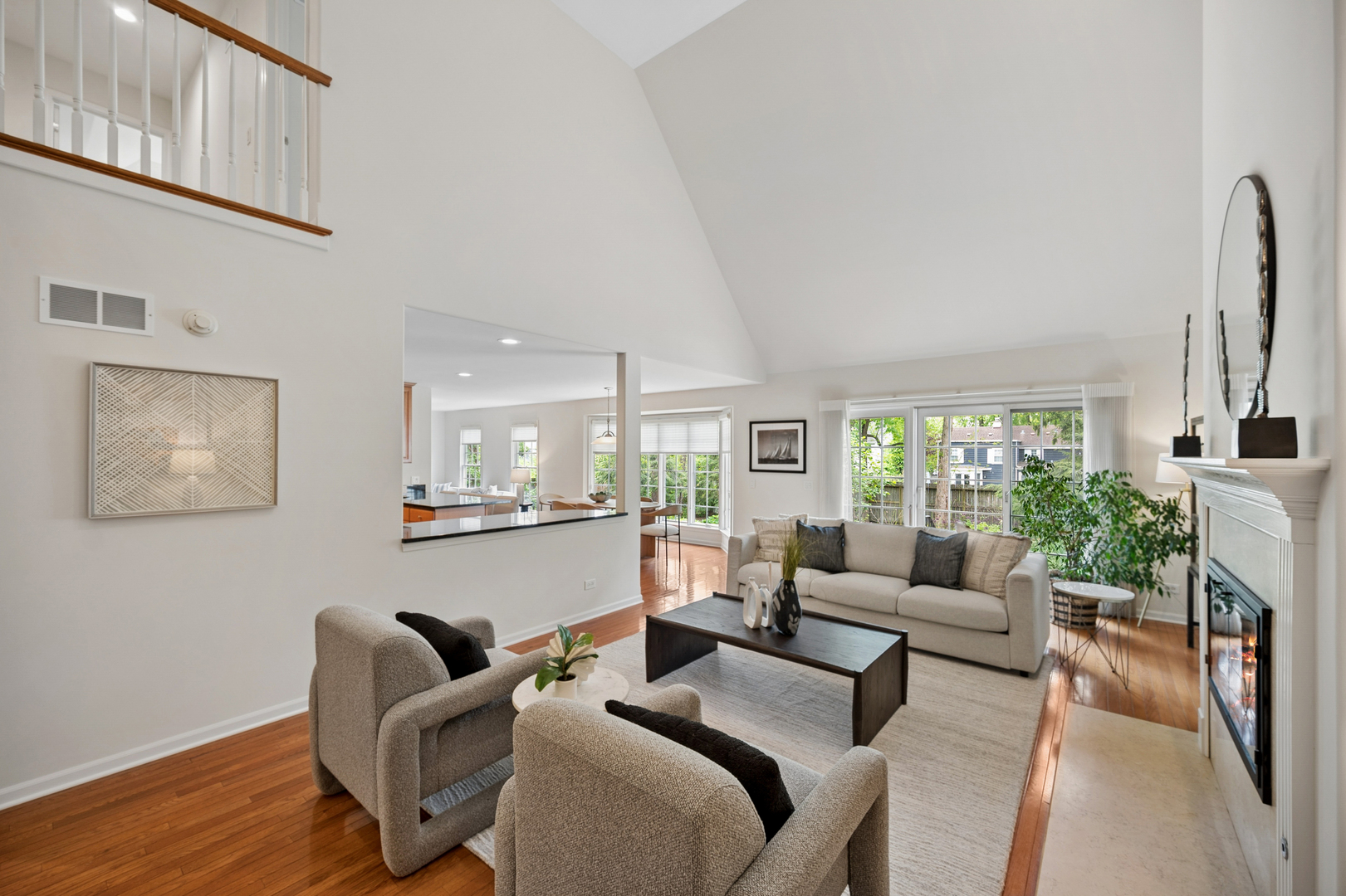 932 Chestnut Street Deerfield, IL 60015 - Photo 4 of 30
