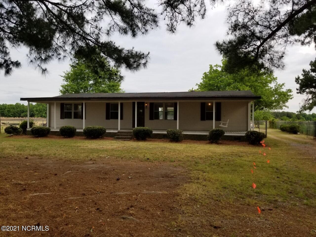 1541 East Old Spring Hope Road Nashville, NC 27856 - Photo 3 of 15 frontstraight on