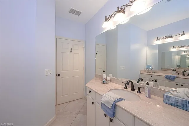 $4,700 | 3058 Driftwood Way, Unit 4408, Naples, FL 34109
