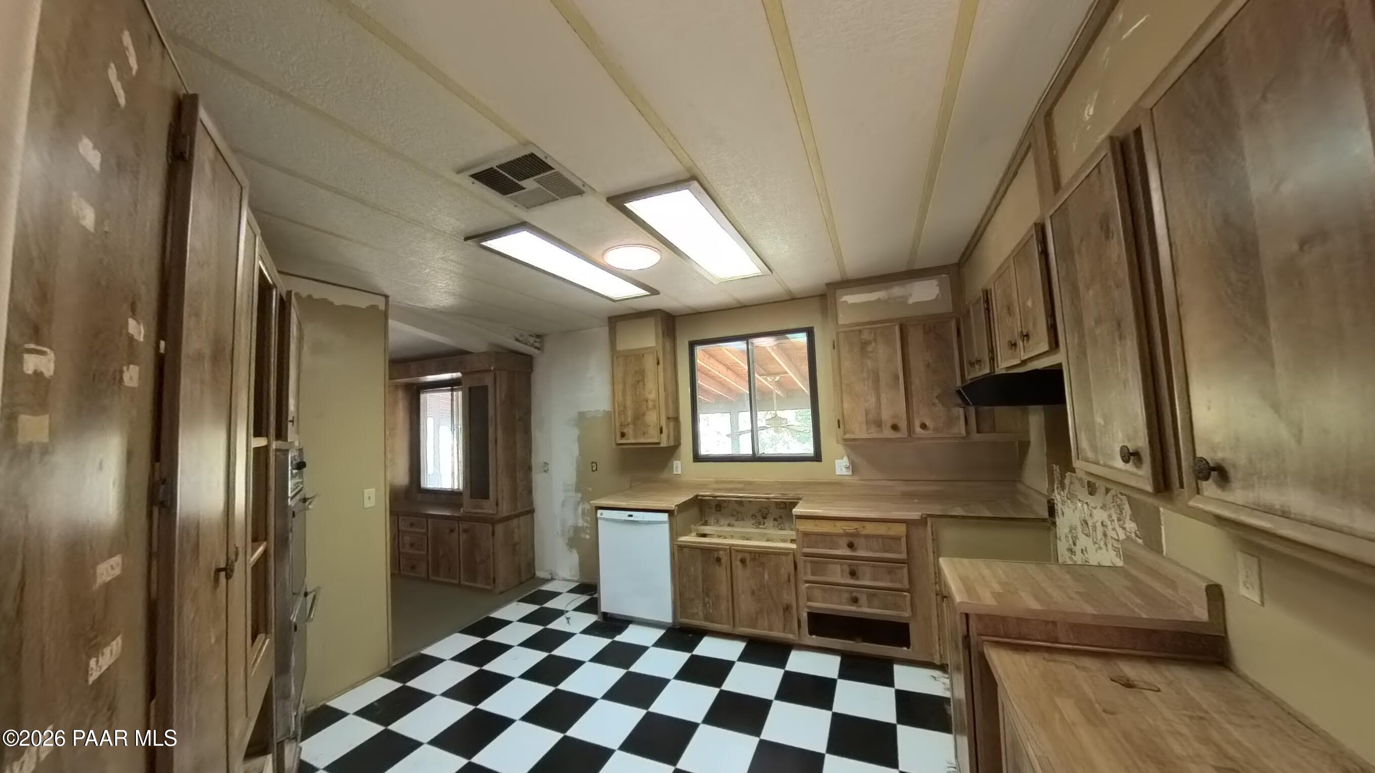 1522 Private Road Prescott, AZ 86301 - Photo 8 of 32 Kitchen view 1
