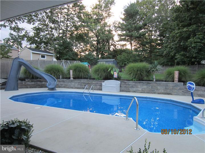 16 Mulberry Road Turnersville, NJ 08012 - Photo 3 of 15 Pool