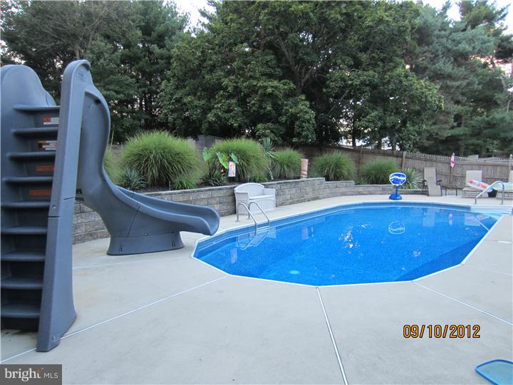 16 Mulberry Road Turnersville, NJ 08012 - Photo 4 of 15 Pool