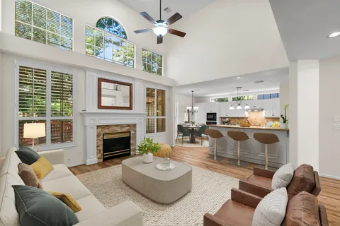 $650,000 | 78 North Cochrans Green Circle, The Woodlands, TX 77381