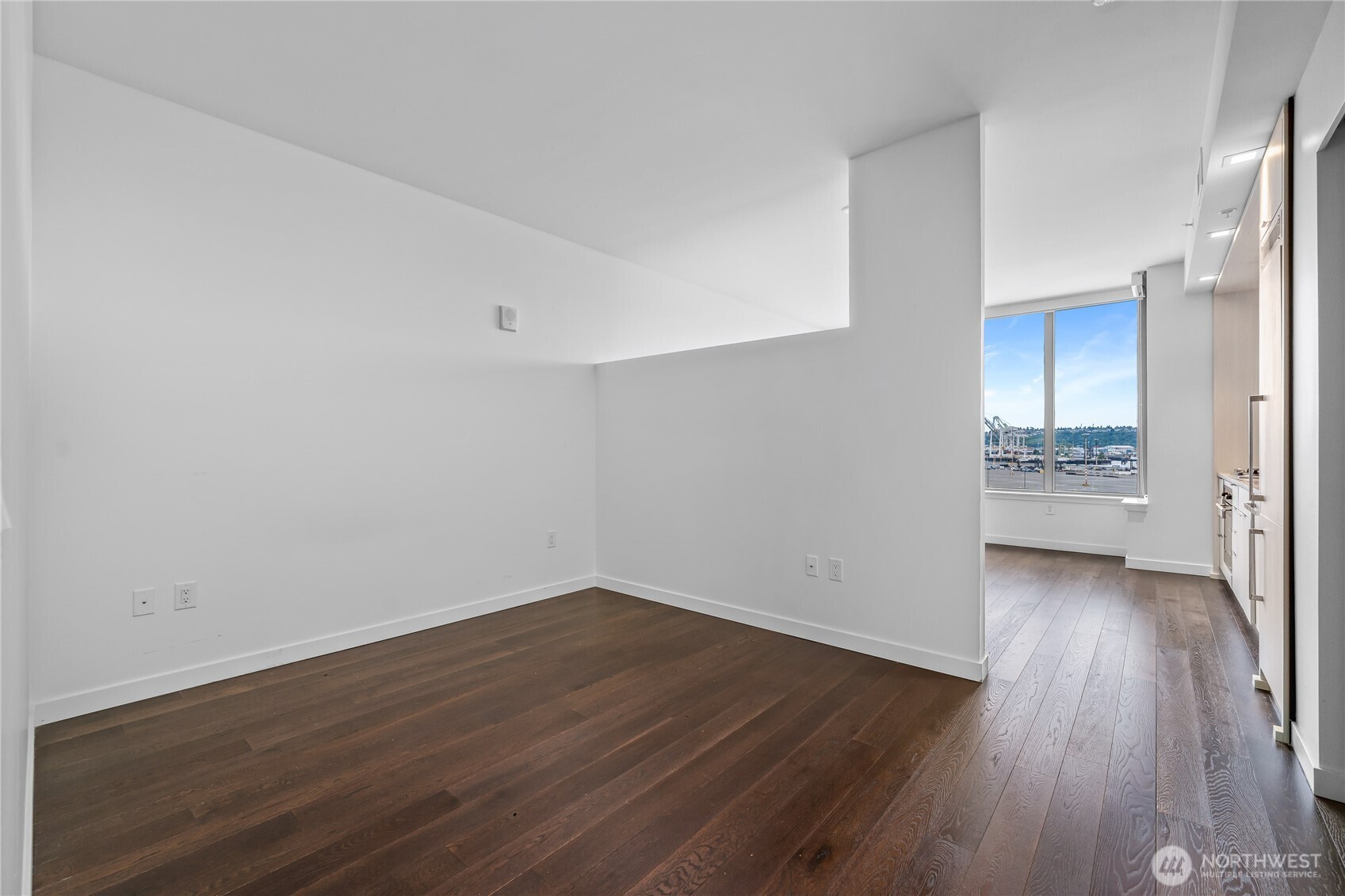 590 1st Avenue South, Unit 902 Seattle, WA 98104 - Photo 6 of 29
