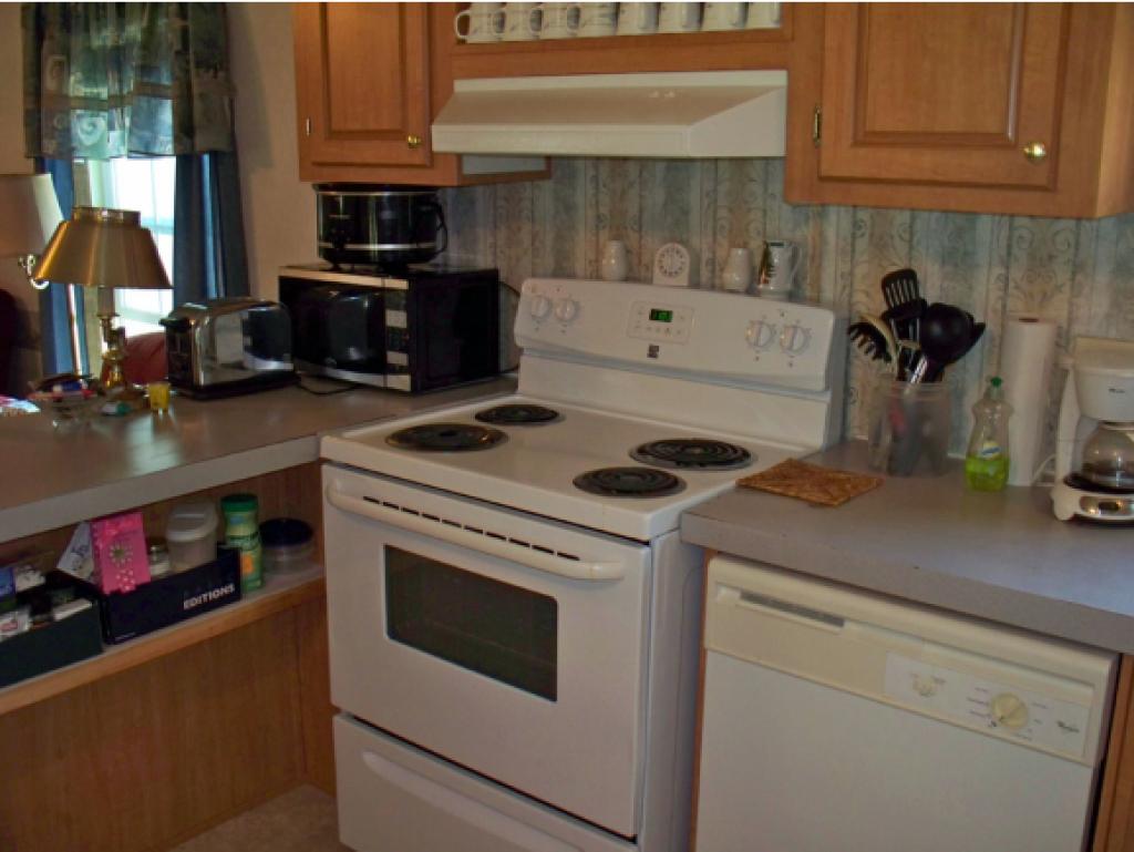 5 Brookside Mobile Manor Rutland, VT 05701 - Photo 5 of 25 Gallery Image 5