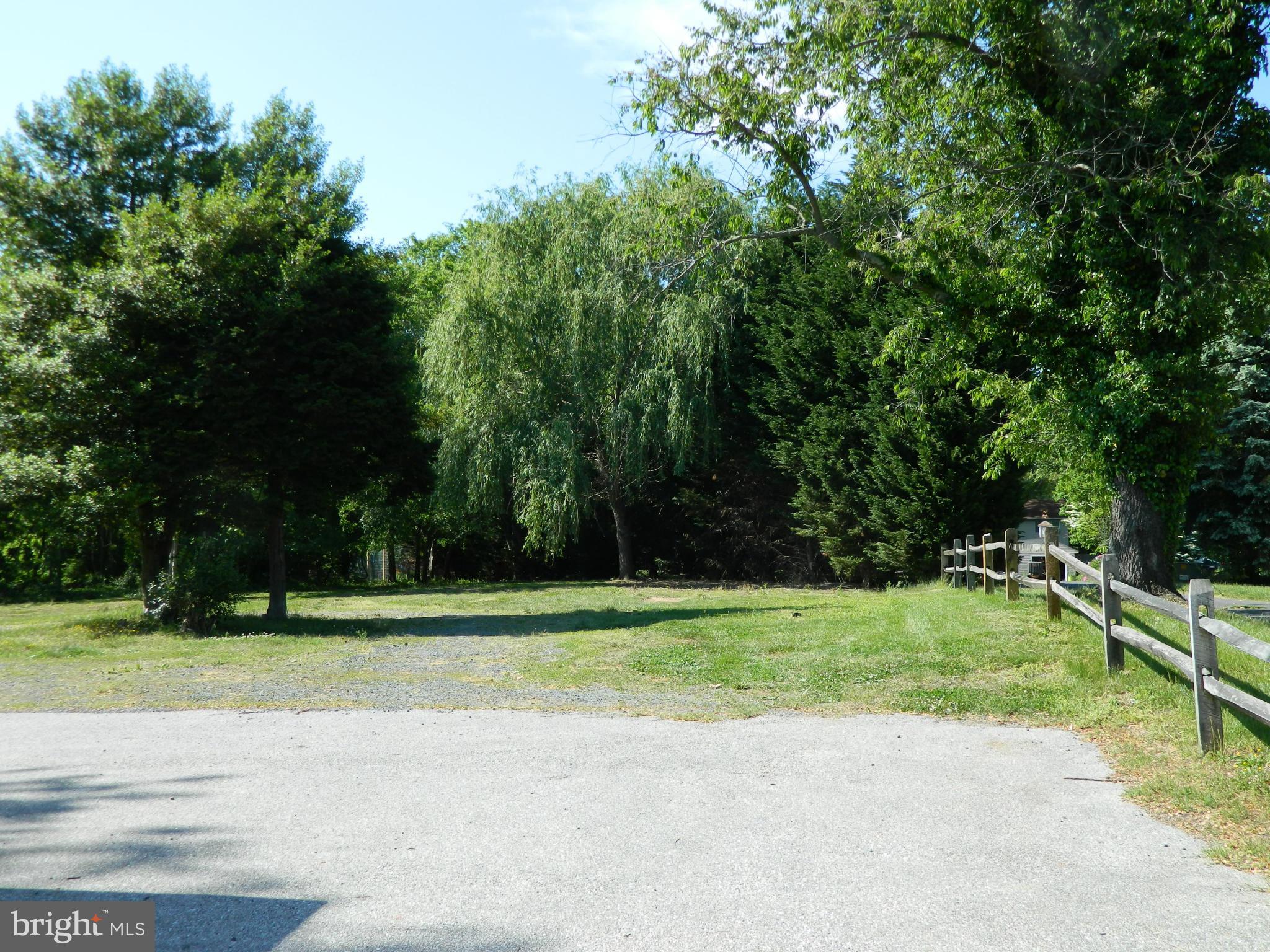 1568 St Margarets Road Annapolis, MD 21409 - Photo 23 of 28 Ample Paved Parking and Great Lot (1.73 Acres)