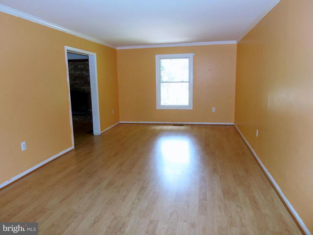 11803 Bignonia Terrace Laurel, MD 20708 - Photo 12 of 30 Living Room