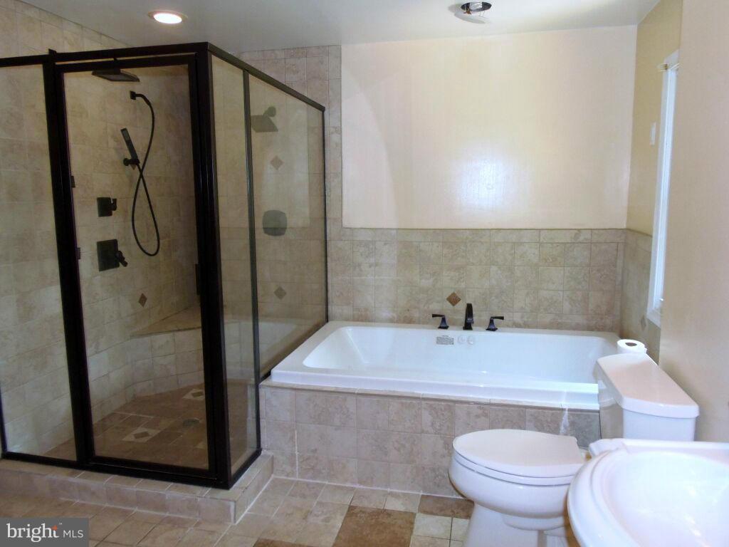 11803 Bignonia Terrace Laurel, MD 20708 - Photo 29 of 30 Bath (Master)