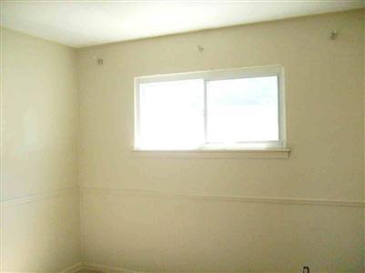 8461 Miller Road Swartz Creek, MI 48473 - Photo 7 of 10 20159720-6.JPG