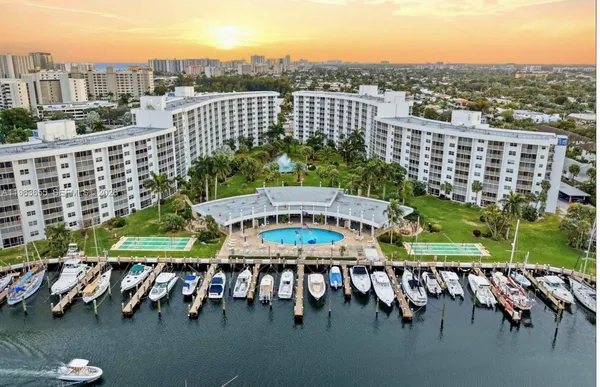 $2,500 | 2731 Northeast 14th Street, Unit 335, Pompano Beach, FL 33062