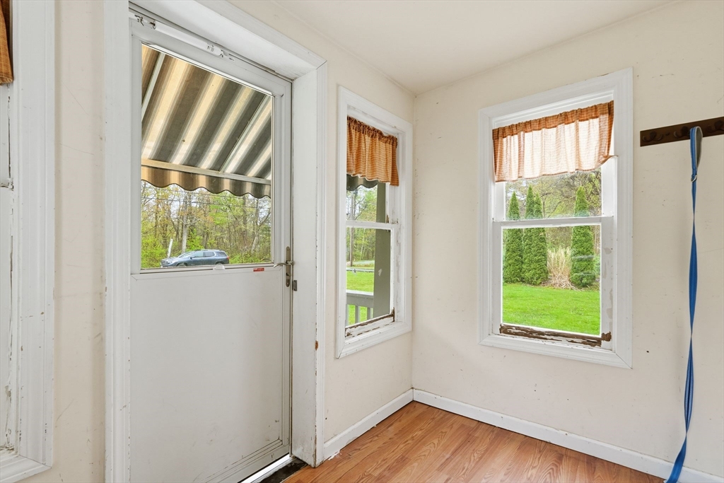 8 Shutesbury Road Amherst, MA 01002 - Photo 6 of 31