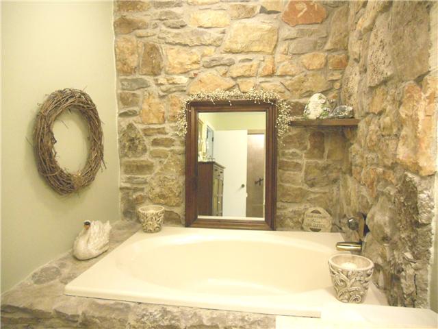 6046 Huffman Road Goodlettsville, TN 37072 - Photo 12 of 20 Gallery Image 12